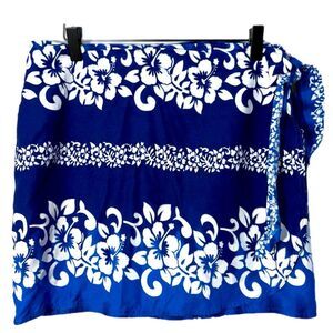 Sarong Blue and White Hawaiian Floral Mini Sarong Swimwear Women’s OS.